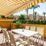 3bedr Ap - 1min Walk To The - Park Elviria -