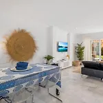 3bedr Ap - 1min Walk To The - Park Elviria - * Marbella