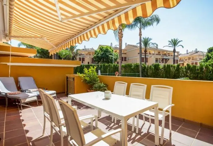 3bedr Ap - 1min Walk To The - Park Elviria -