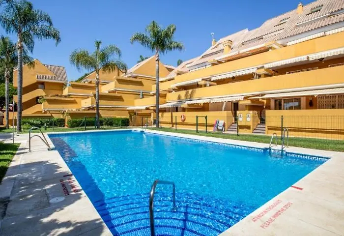 3bedr Ap - 1min Walk To The - Park Elviria - *