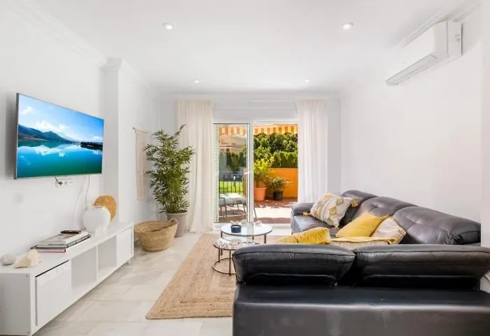 3bedr Ap - 1min Walk To The - Park Elviria - Daire *