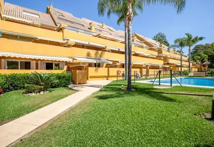 3bedr Ap - 1min Walk To The - Park Elviria - דירה מארבלה